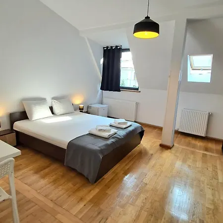 Guest house Ris Unirii ,centru 3*